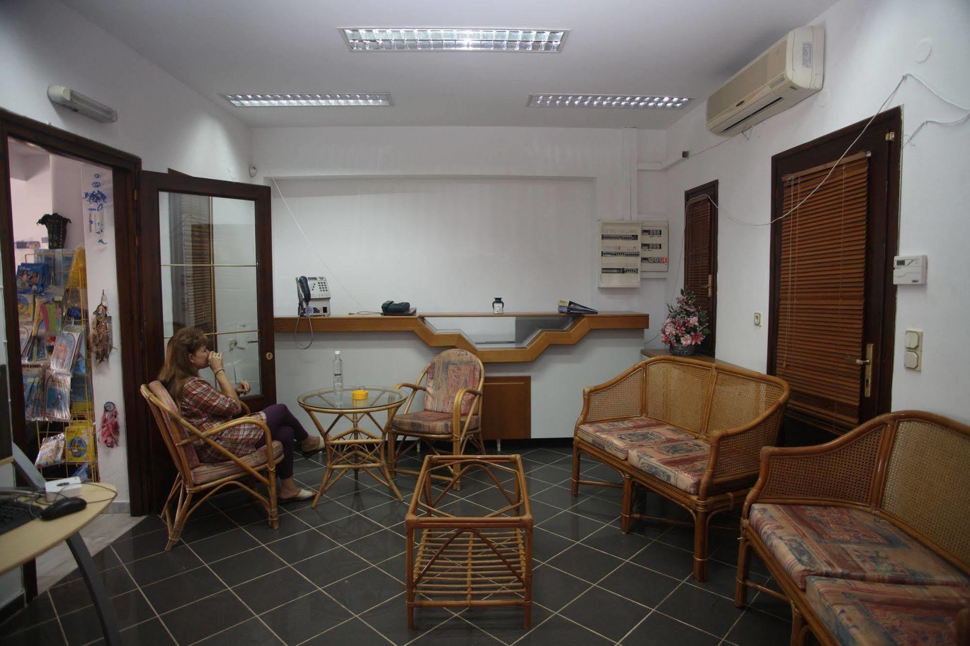 Rena Apartments Gouves Dış mekan fotoğraf