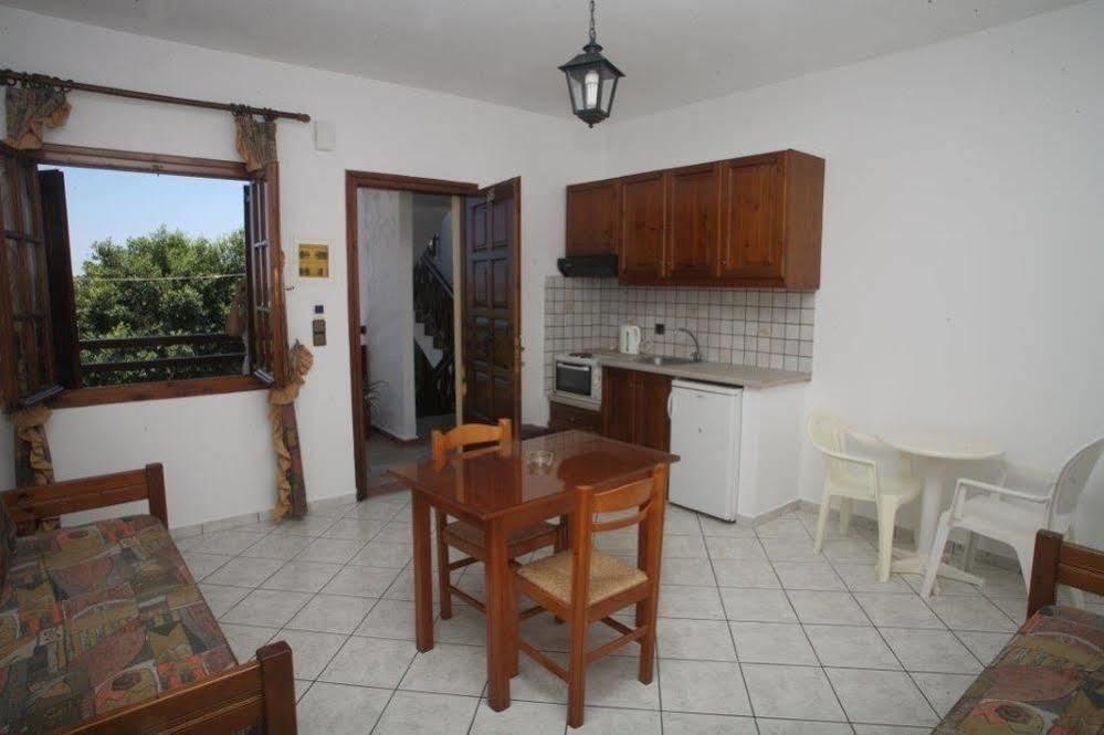 Rena Apartments Gouves Dış mekan fotoğraf